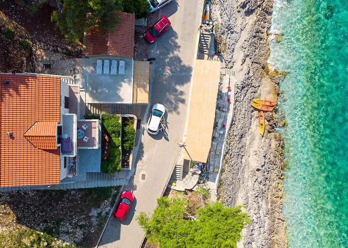 Holiday home Bb Cr Prigradica