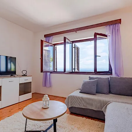 Holiday home Pet Friendly In With Kitchen